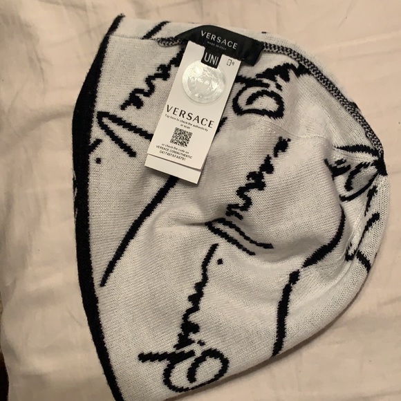 Versace Beanie Hat - Picture 3 of 4